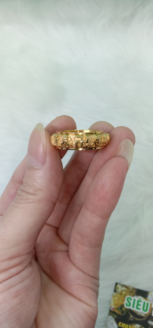 Nhẫn Titanium mạ Nano vàng đúc Lục Tự Đại Minh
